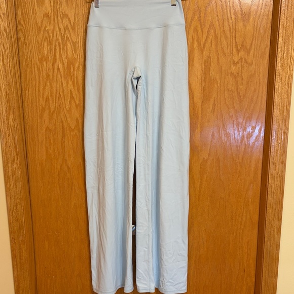 NWOT Oner Active SoftMotion Straight Leg Leggings Women's Size S Light Blue - Picture 3 of 7